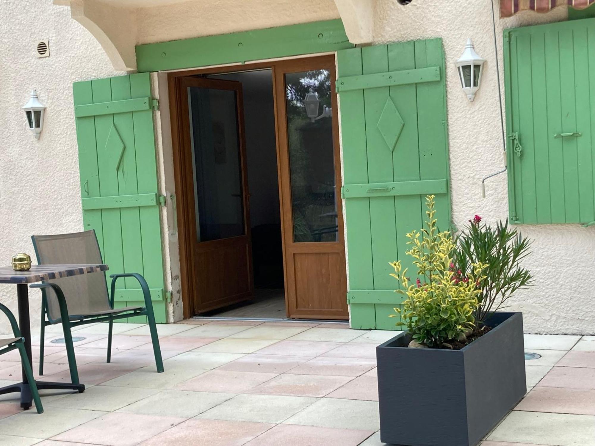 Appartamento Pavillon de l’Étang Châteauneuf-du-Rhône Esterno foto